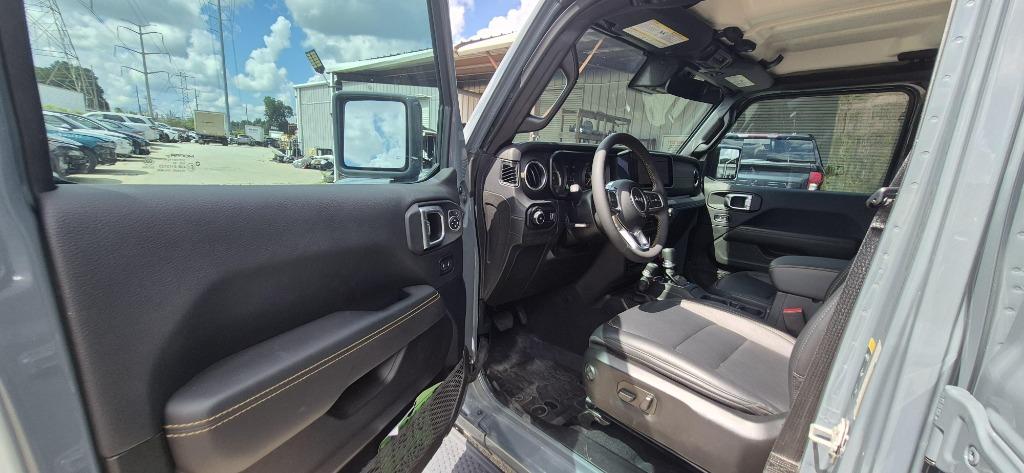 2024 Jeep Wrangler 4-Door Sahara - Photo 36
