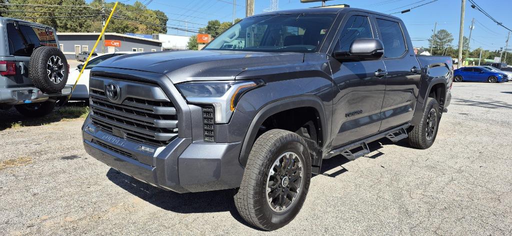 2024 Toyota Tundra SR5's photo