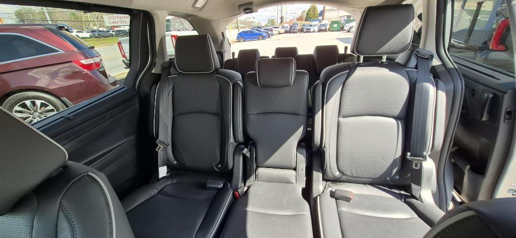 2025 Honda Odyssey Elite - Photo 16
