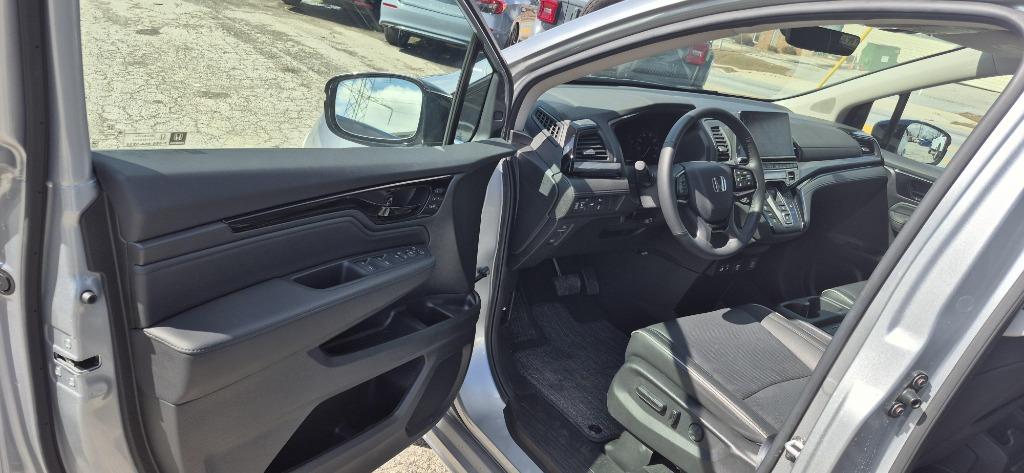 2025 Honda Odyssey Elite - Photo 11