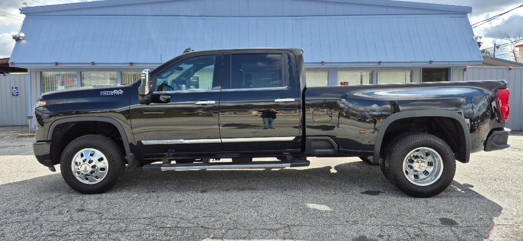 2025 Chevrolet Silverado 3500HD High Country